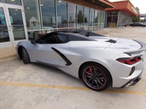 Used 2023 Chevrolet Corvette Stingray Convertible w/ 1LT RWD image 24
