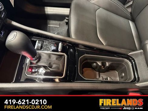 New 2025 Jeep Compass Limited w/ Sun & Sound Group AWD/4WD image 11