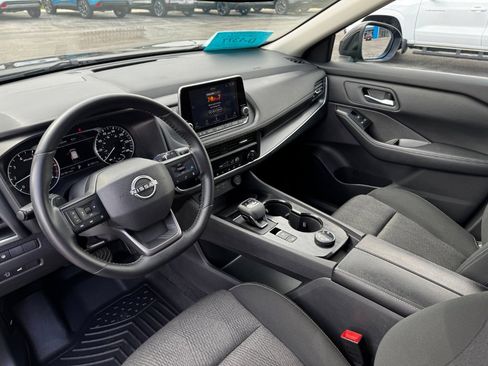 Used 2025 Nissan Rogue SV AWD/4WD image 12