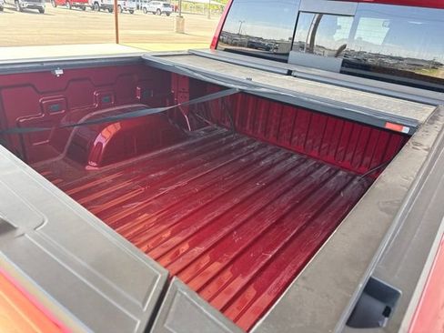 Used 2025 GMC Sierra 1500 SLT RWD image 10