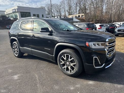 Used 2020 GMC Acadia SLE w/ Driver Convenience Package image 9