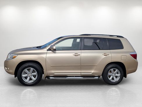 Used 2010 Toyota Highlander SE image 8