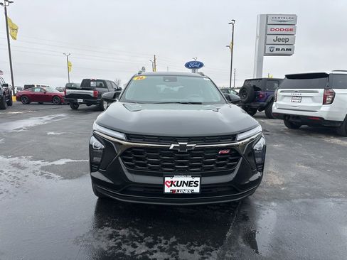 New 2026 Chevrolet Trax RS w/ Sunroof Package image 15