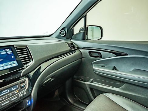 Used 2024 Honda Passport Black Edition image 29