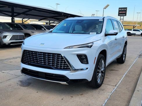 New 2026 Buick Enclave Avenir w/ Super Cruise Package image 8