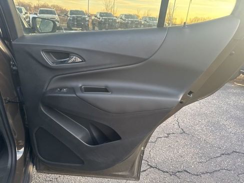 Used 2023 Chevrolet Equinox LT image 22