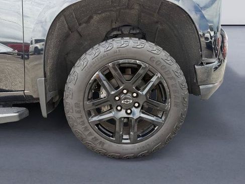 Used 2021 Chevrolet Silverado 1500 Custom Trail Boss w/ Safety Confidence Package AWD/4WD image 9