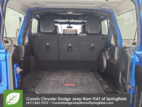 Used 2021 Jeep Wrangler Unlimited Sahara w/ Cold Weather Group image 32