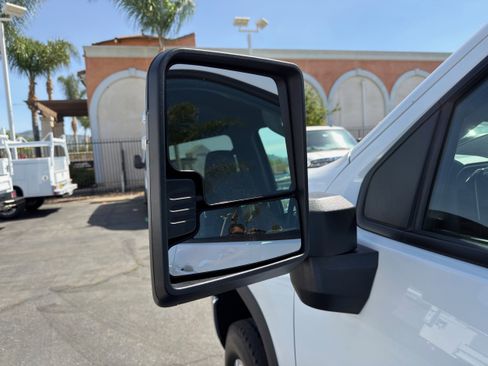 Used 2025 Chevrolet Silverado 2500 LT w/ Convenience Package image 43