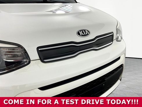 Used 2018 Kia Soul + FWD image 31