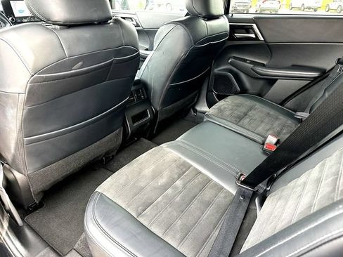 Used 2024 Mitsubishi Outlander SE Black Edition AWD/4WD image 20