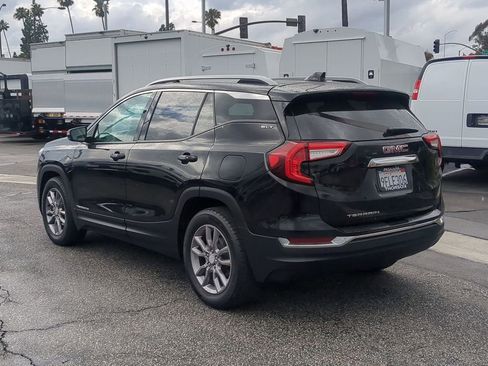 Used 2022 GMC Terrain SLT FWD image 4