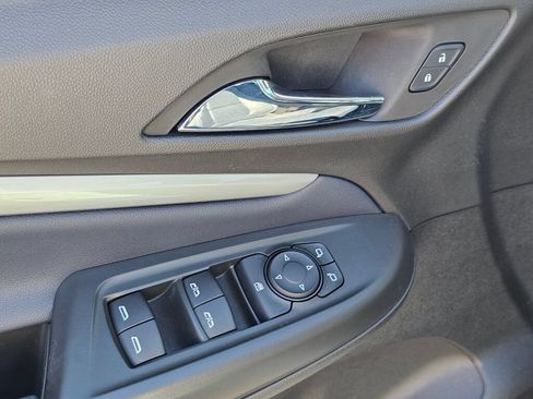 Used 2023 Chevrolet Bolt EUV LT w/ Convenience Package FWD image 30