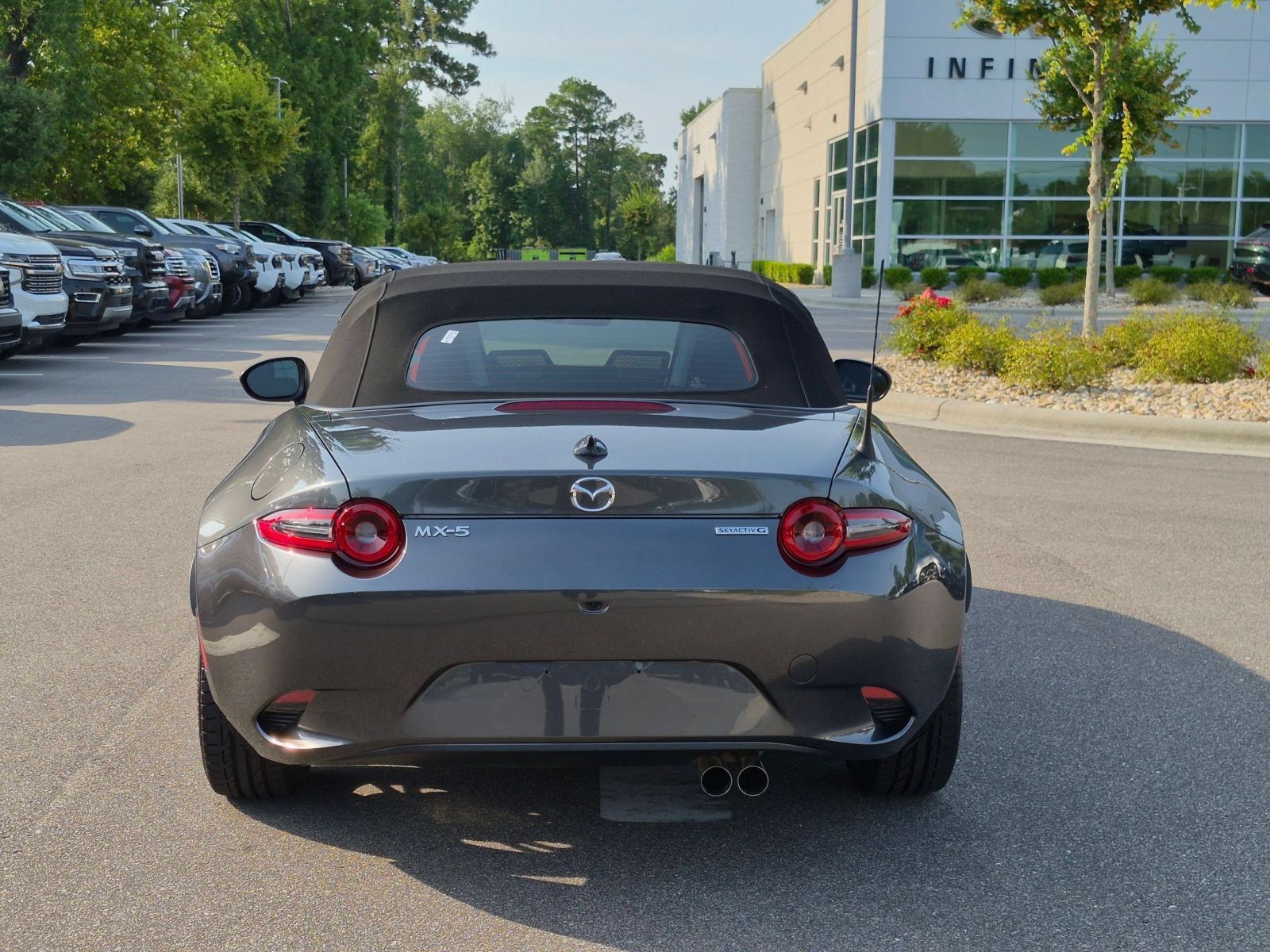 Used 2025 MAZDA MX-5 Miata Grand Touring w/ Weather Package RWD image 4