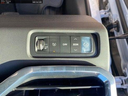 New 2026 GMC Acadia Elevation w/ Elevation Premium Package AWD/4WD image 17