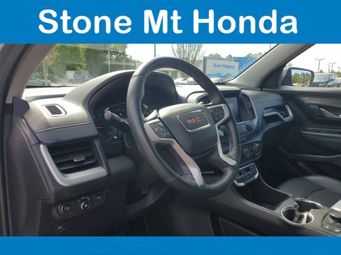 Used 2024 GMC Terrain SLT image 20