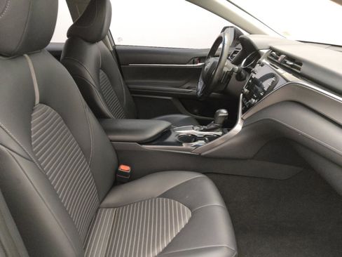 Used 2018 Toyota Camry SE w/ Audio Package image 21