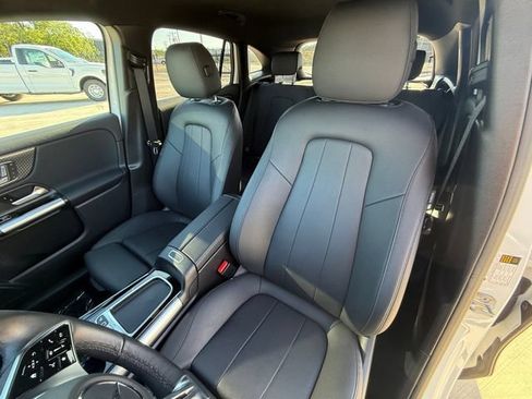 Used 2025 Mercedes-Benz GLA 250 image 28