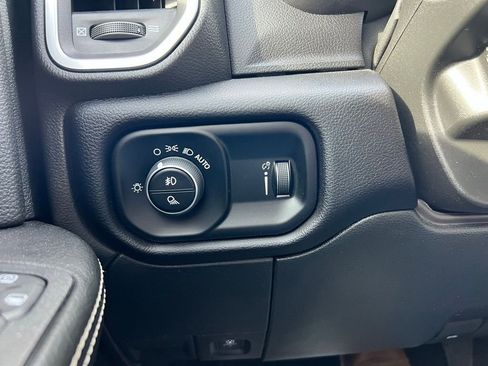 Used 2025 RAM 3500 Big Horn image 37