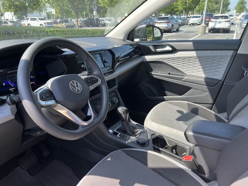Used 2022 Volkswagen Taos S AWD/4WD image 17