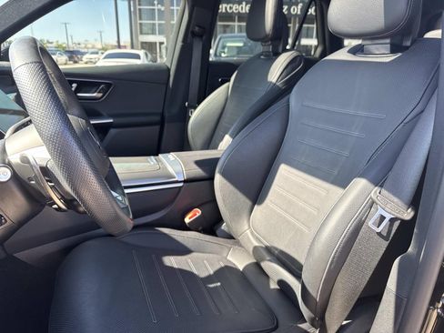 Used 2025 Mercedes-Benz GLC 43 AMG 4MATIC image 16