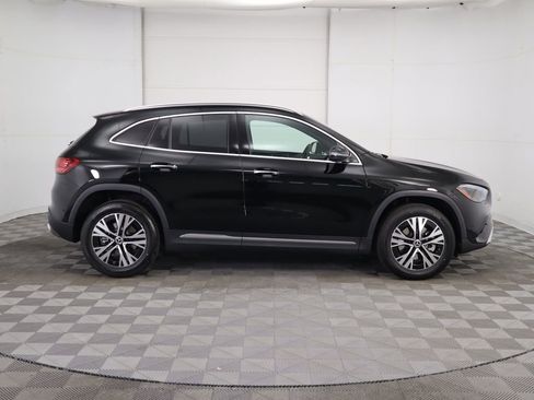 Certified 2025 Mercedes-Benz GLA 250 image 4