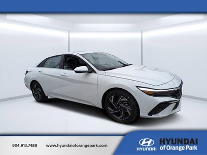 New 2025 Hyundai Elantra SEL