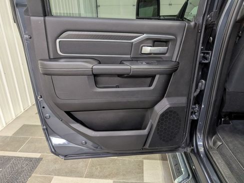 Used 2025 RAM 2500 Big Horn AWD/4WD image 9
