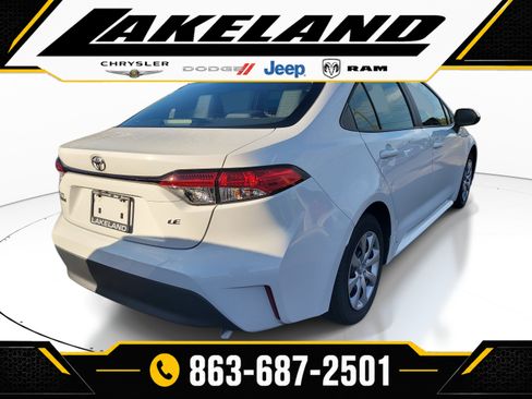 Used 2025 Toyota Corolla LE FWD image 4