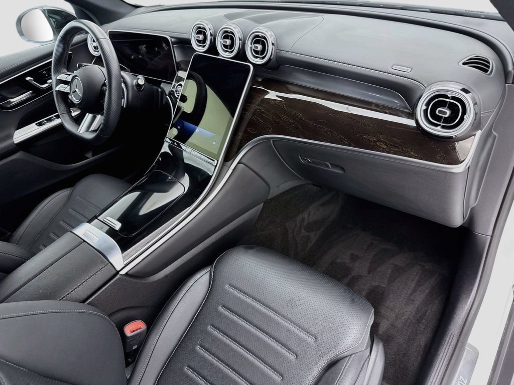 Certified 2026 Mercedes-Benz GLC 300 4MATIC image 16