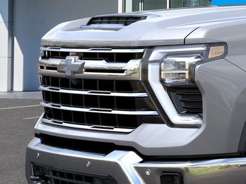 New 2026 Chevrolet Silverado 2500 LTZ w/ LTZ Premium Package AWD/4WD image 13