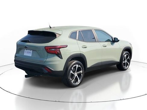 Certified 2024 Chevrolet Trax RS FWD image 4