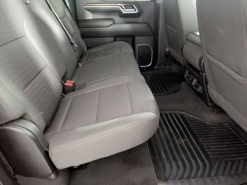 Used 2022 Chevrolet Silverado 1500 LT AWD/4WD image 31