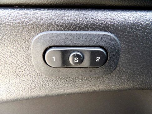 Used 2016 Jeep Grand Cherokee Limited image 49