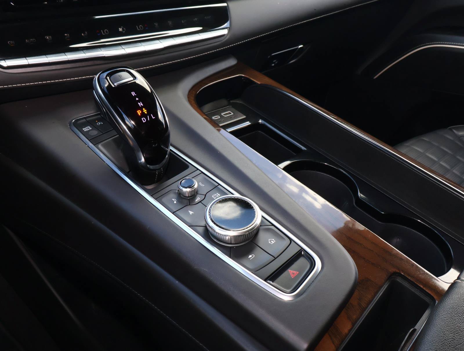 Certified 2024 Cadillac Escalade Sport Platinum AWD/4WD image 33