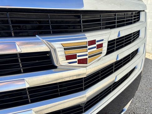 Used 2015 Cadillac Escalade ESV Premium image 38