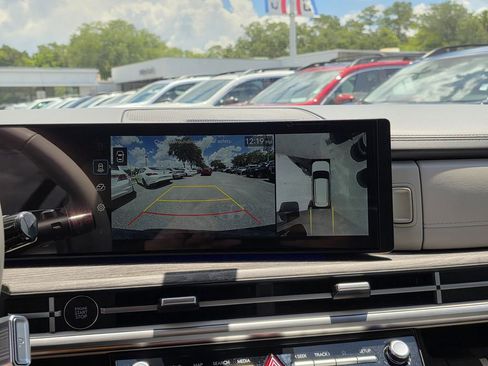 Used 2025 Hyundai Santa Fe Limited FWD image 21