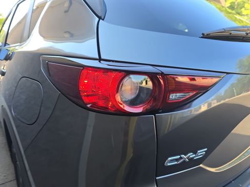 Used 2018 MAZDA CX-5 Touring FWD image 33