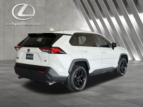 Used 2023 Toyota RAV4 LE FWD image 6