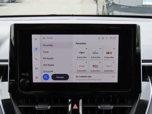 Used 2024 Toyota Corolla Cross XLE image 19