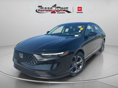 Used 2023 Honda Accord EX image 4