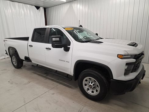 Used 2024 Chevrolet Silverado 3500 W/T w/ WT Convenience Package image 3