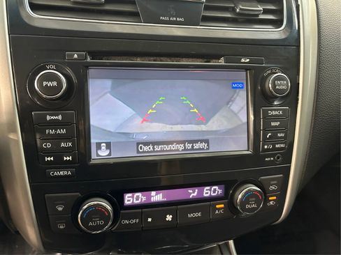 Used 2013 Nissan Altima 2.5 SL w/ Technology Pkg FWD image 35