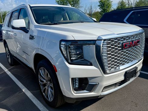 Used 2021 GMC Yukon Denali w/ Denali Premium Package AWD/4WD image 1