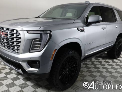 Used 2026 GMC Yukon Denali w/ Sun & Power Step Package AWD/4WD image 9