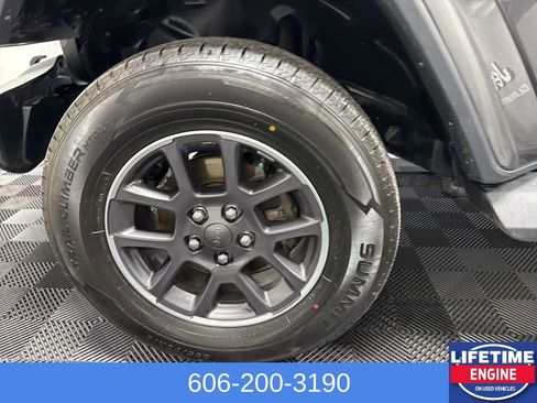 Used 2020 Jeep Gladiator Overland w/ Safety Group image 14