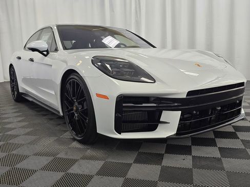 New 2026 Porsche Panamera GTS image 9