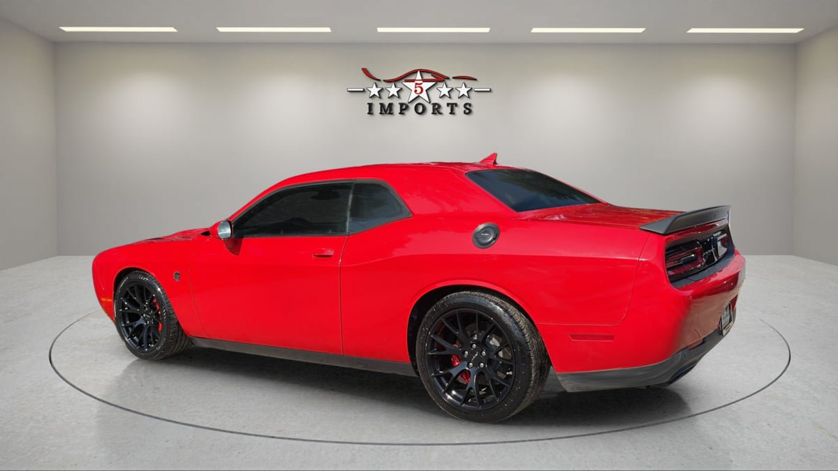 Used 2015 Dodge Challenger SRT Hellcat RWD image 3