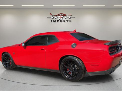 Used 2015 Dodge Challenger SRT Hellcat RWD image 3