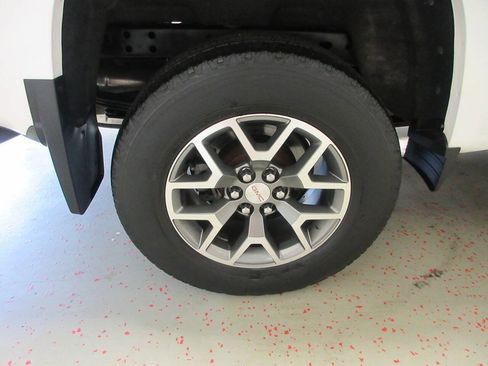 Used 2018 GMC Canyon All Terrain w/ Trailering Package AWD/4WD image 30